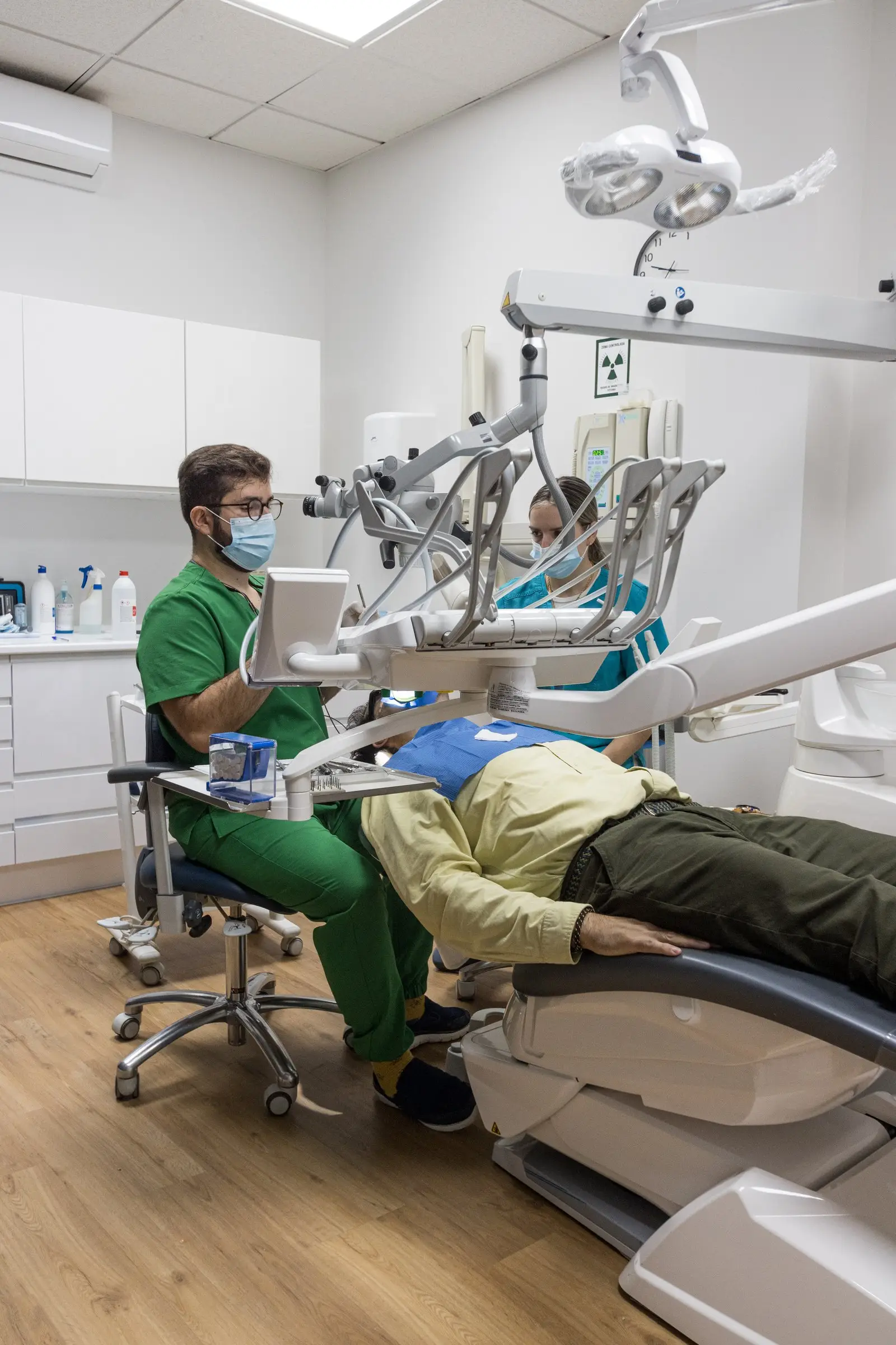 Tratamiento con microscopio